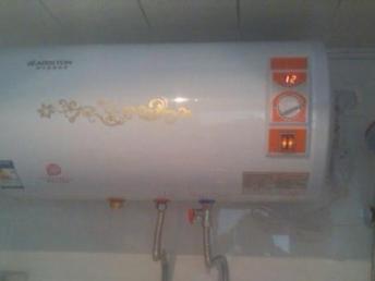 廠價直銷 阿里斯頓數碼款電熱水器，武漢安裝僅需450元